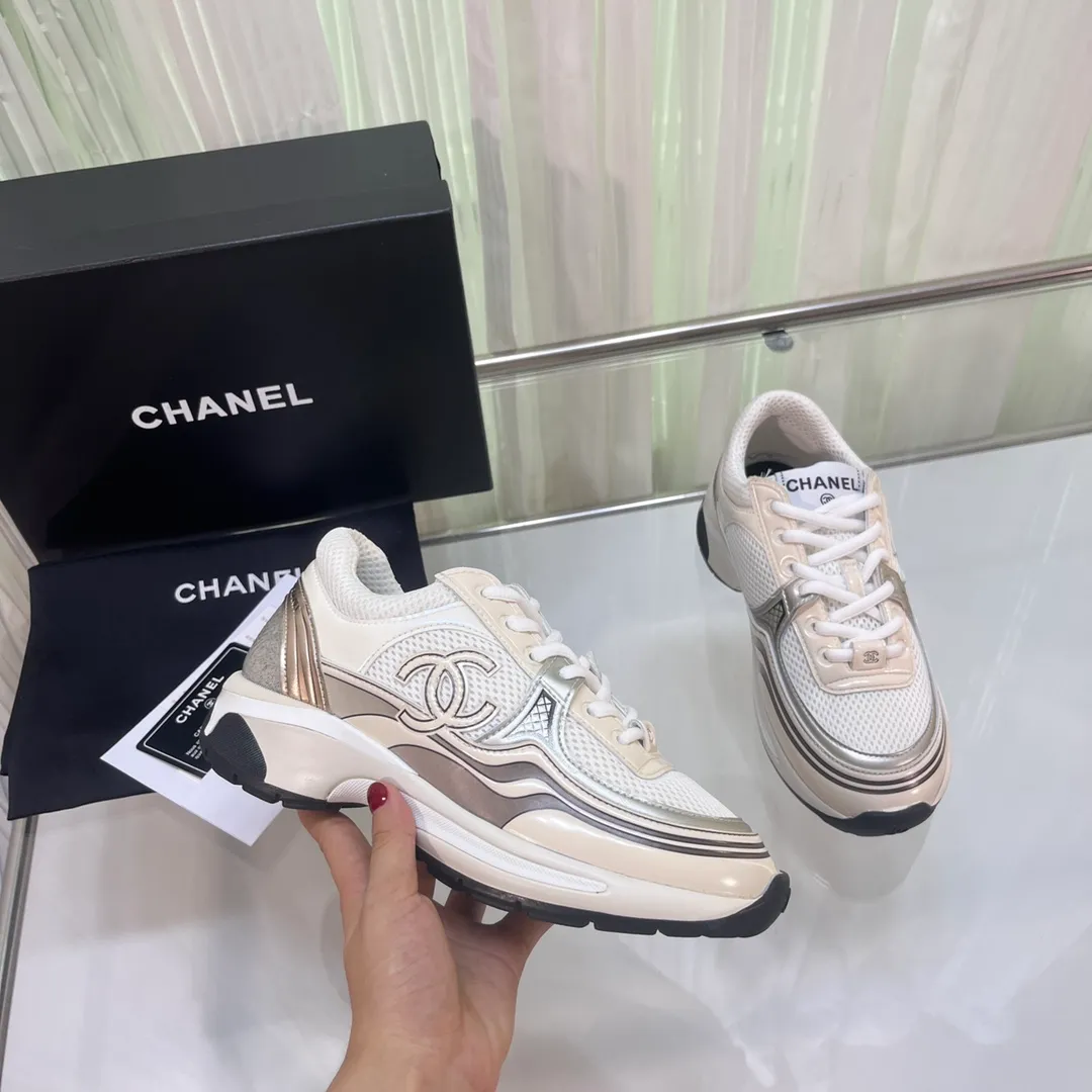 👟👟Ex-factory price 640👟👟 Latest 5 colors! Super pretty! 2023 super popular Chanel Chanel 23C King of Horns series casual sports shoes, incomparably beautiful and easy to wear, absolute fairy style, very light, super soft inside, super comfortable, breathable upper design, high-end color matching, versatile, must-have model of the year, upper: cowhide and cloth stitching, original craftsmanship, lining: breathable mesh, original foam combination outsole, size: 35-45